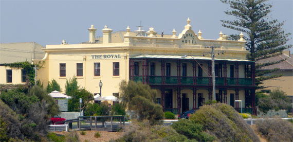 Royal Hotel Mornington